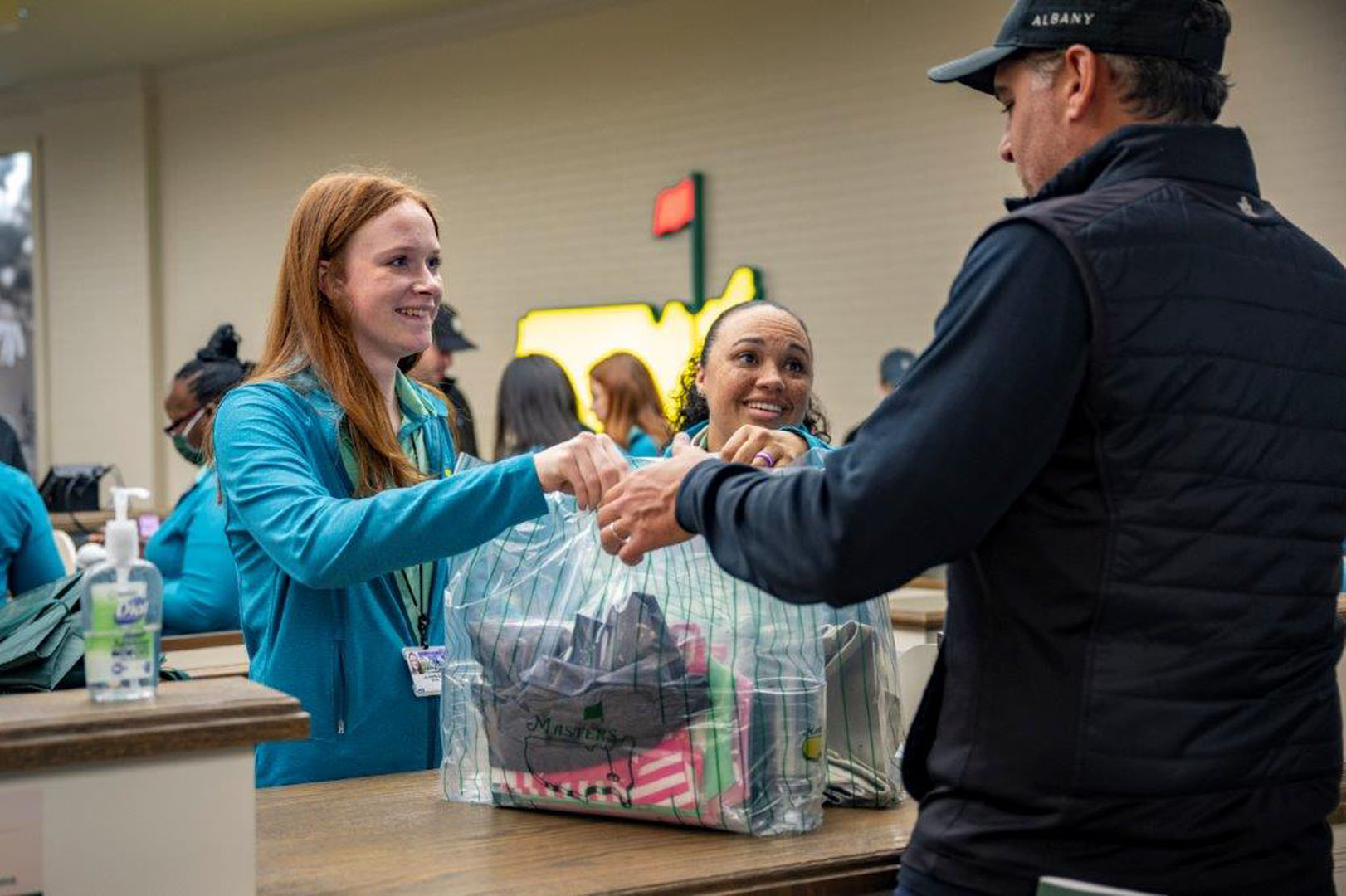 Merchandise - Cashier Assistant